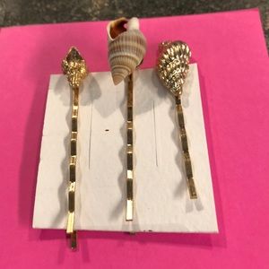 Gold and seashell hair pins